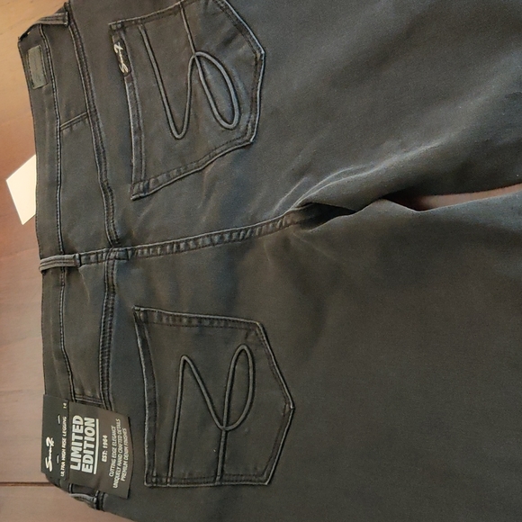 Seven7 Denim - Seven7 💥SALE💥 size stretchy 14